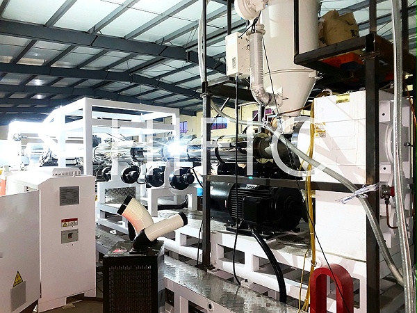 永磁电机应用案例单螺杆PE片材挤出设备